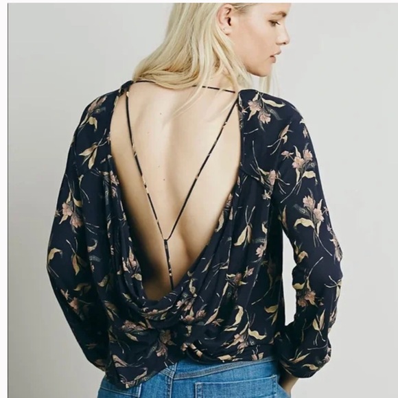 ✨HP✨ “FREE PEOPLE” ELSA BLACK/FLORAL PRETTY OPEN DRAPY BACK TOP, LADIES MEDIUM - Picture 2 of 4